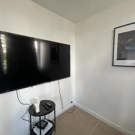Joli Entre Paris Et Disneyland Apartment *