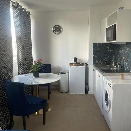 Joli Entre Paris Et Disneyland Apartment *